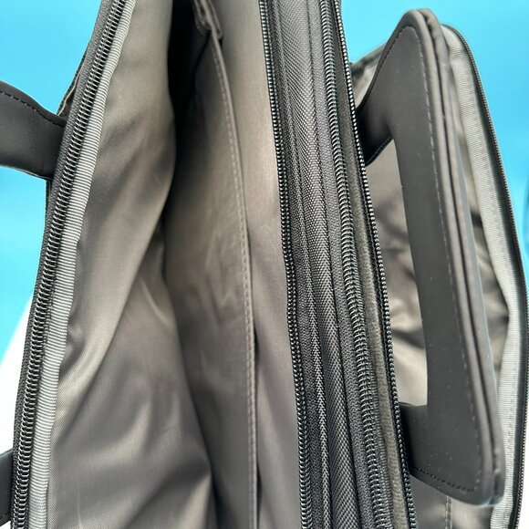 Genuine Dell Black Nylon Notebook Bag with Shoulder Strap-Fits 16" Screen, NWOT - Picture 11 of 13